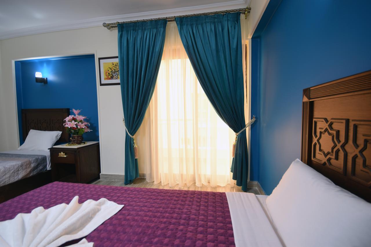 Amin Hotel 3*