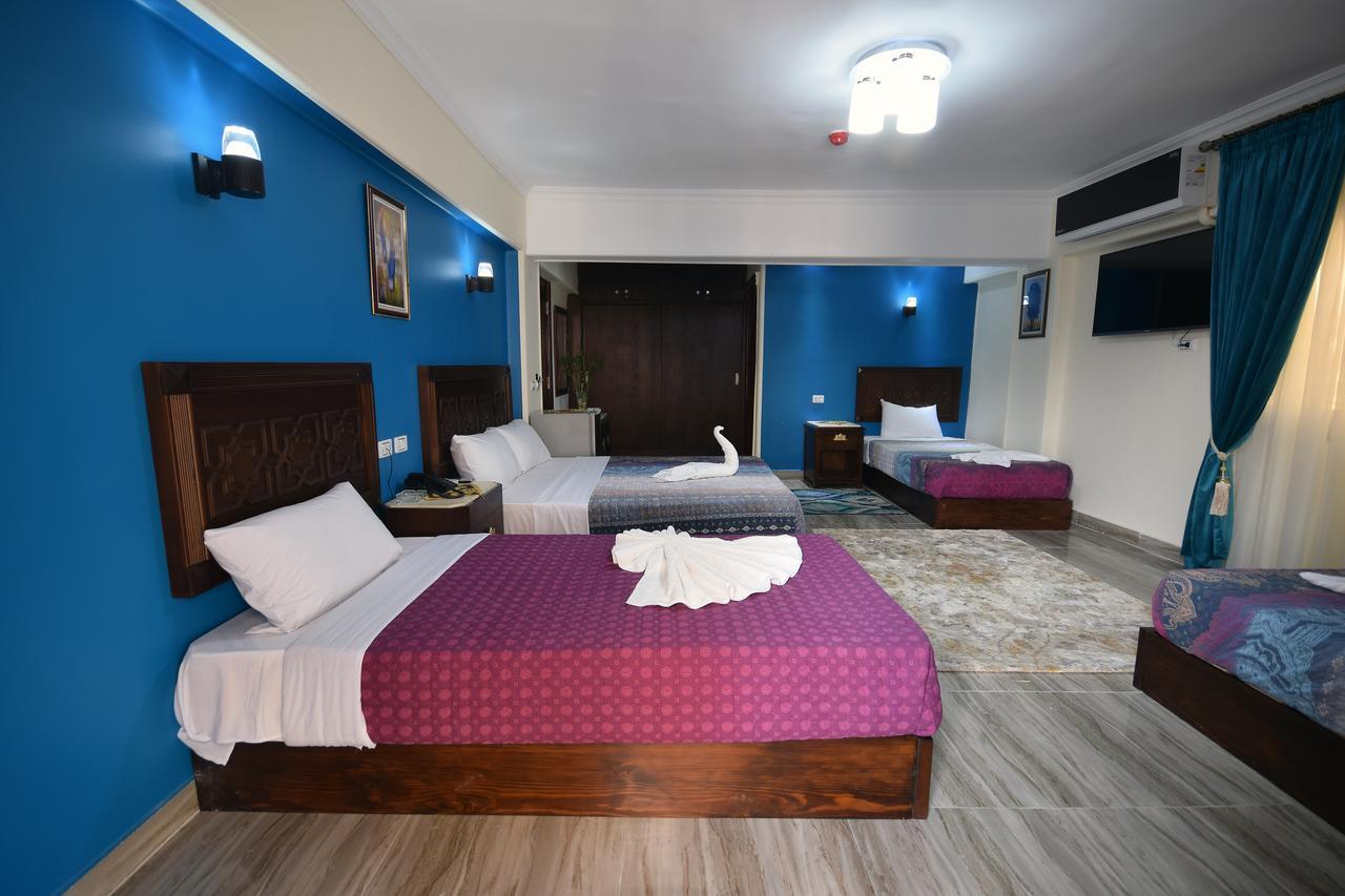 Amin Hotel 3*