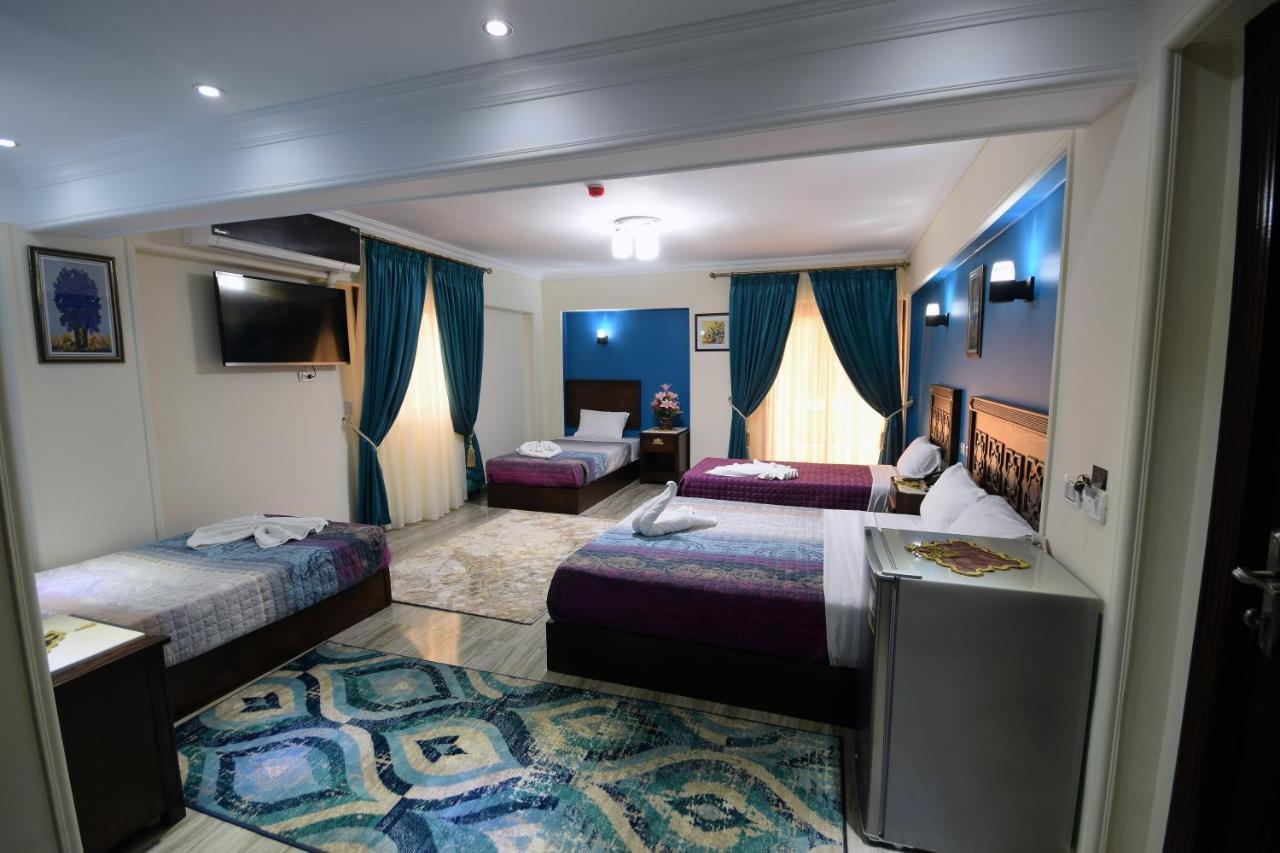 Amin Hotel 3*